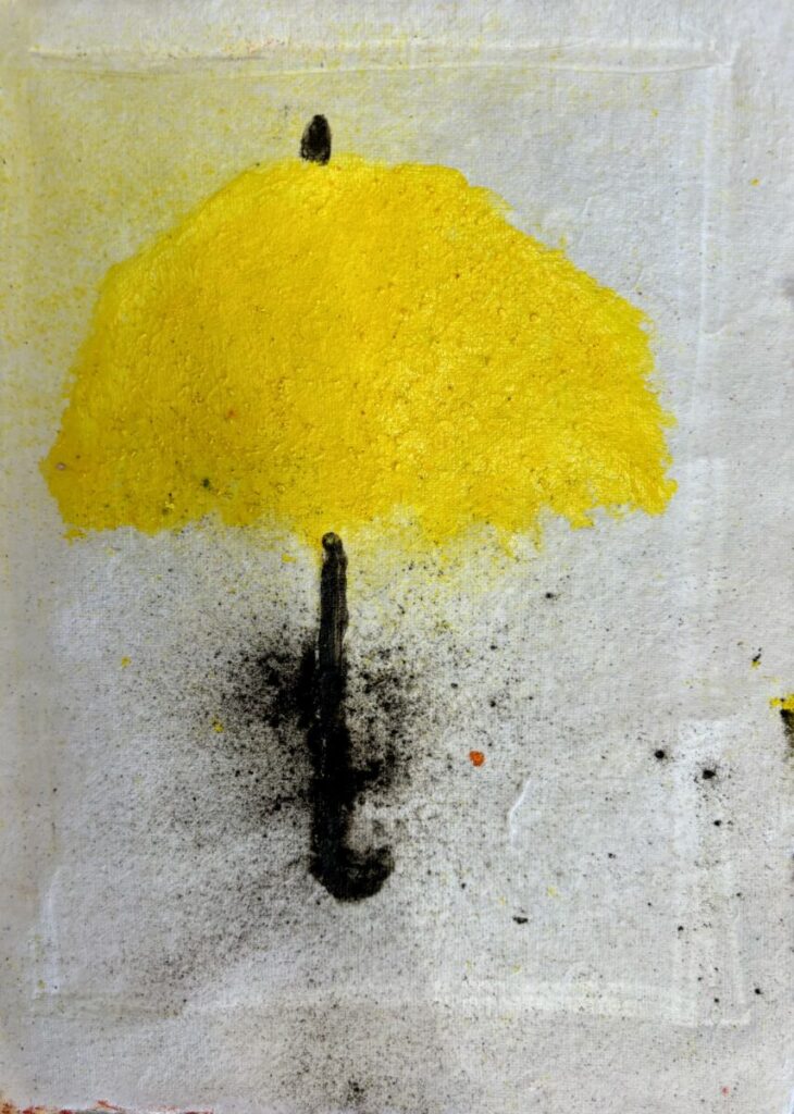 Gelber Regenschirm 24,5 x 18 Pigment, Sand, Acrylbinder
